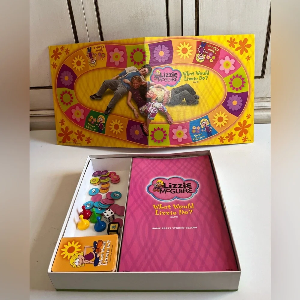 Vintage ‘03 Milton Bradley Lizzie McGuire: What Would Lizzie Do? Board Game TV